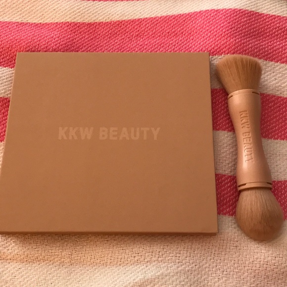 KKW BEAUTY Other - KKW beauty power contour and highlight kit